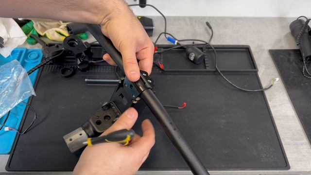 Ninebot Max G3 полная разборка руля, замена курка газа, ручки тормоза, дисплея.