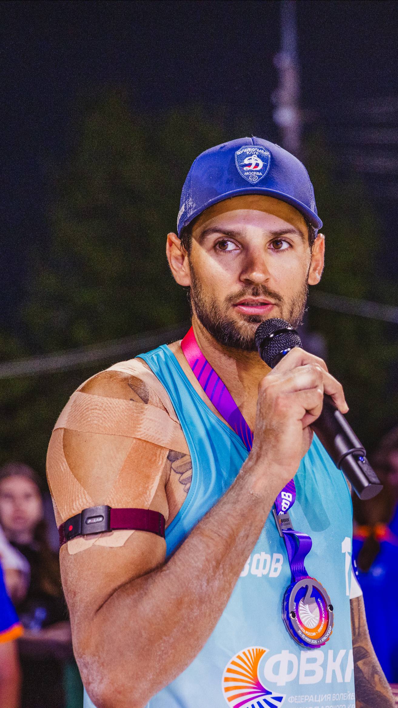 Говорит Легенда