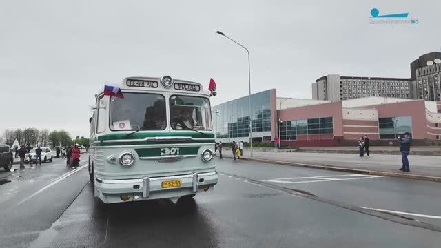 Коллекция на колёсах. Парад ретро-техники в Петербурге