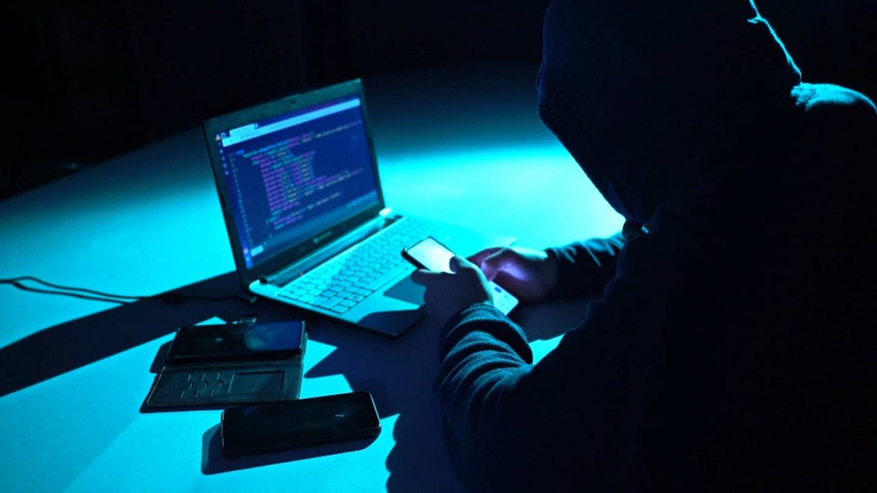 Мошенники больше не скрывают своих лиц и наряжаются в форму сотрудников правоохранительных органов