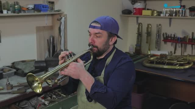 Мы — петербуржцы. Мастер по ремонту медных духовых инструментов Эдуард Яблочкин