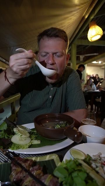 Суп из бамбука и липкий рис! Что едят в Лаосе?