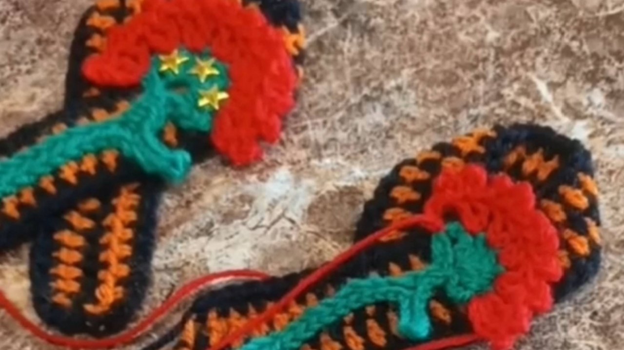 Гвоздика "цветок Победы" крючком