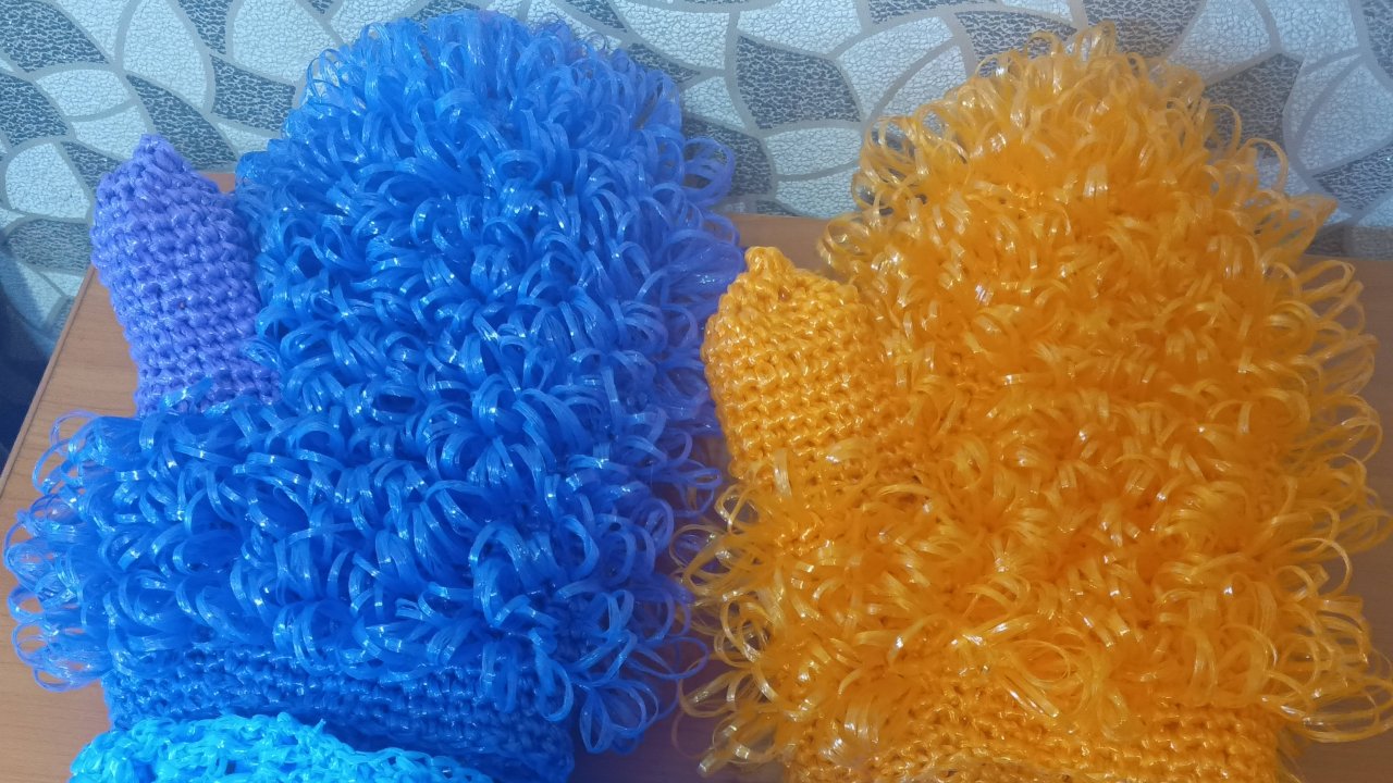 Мочалка на руку Варежка ч3