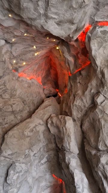 оформление искусственного грота. декоративные  скалы мастерская Сержико.