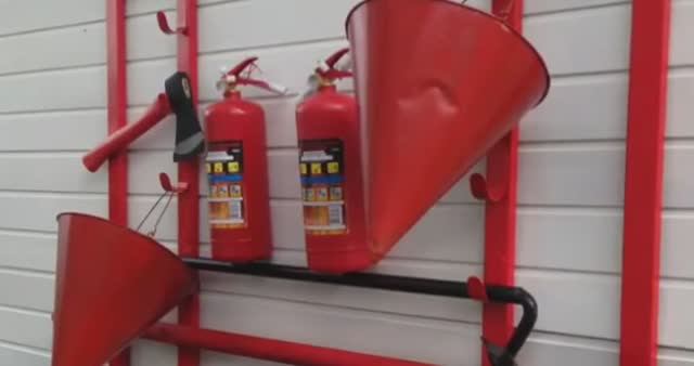 ... Почему Пожарное ведро имеет форму конуса....