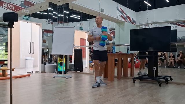 Аква гантели. Фрагмент воркшопа от Динара Зинатуллина.