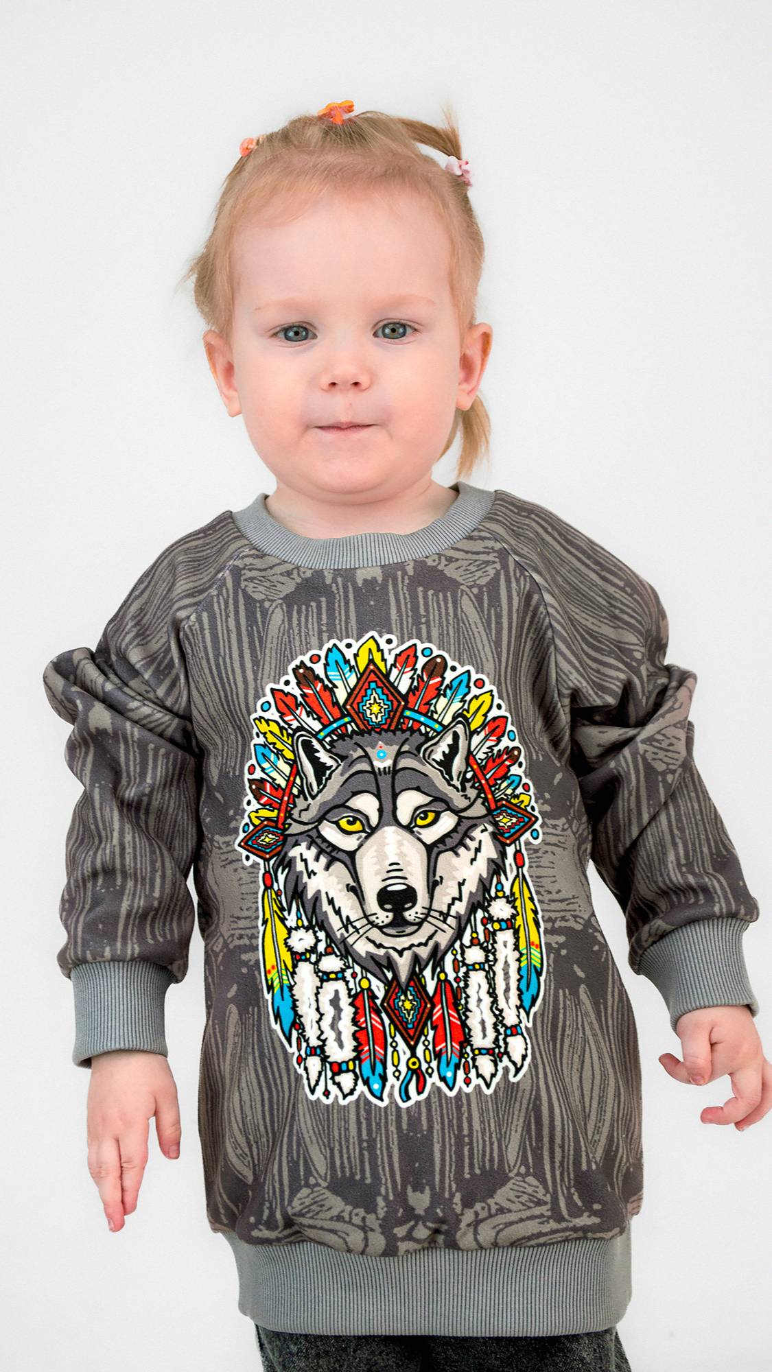 Свитшот детский ВОЛК В ЛОВЦЕ (серый)