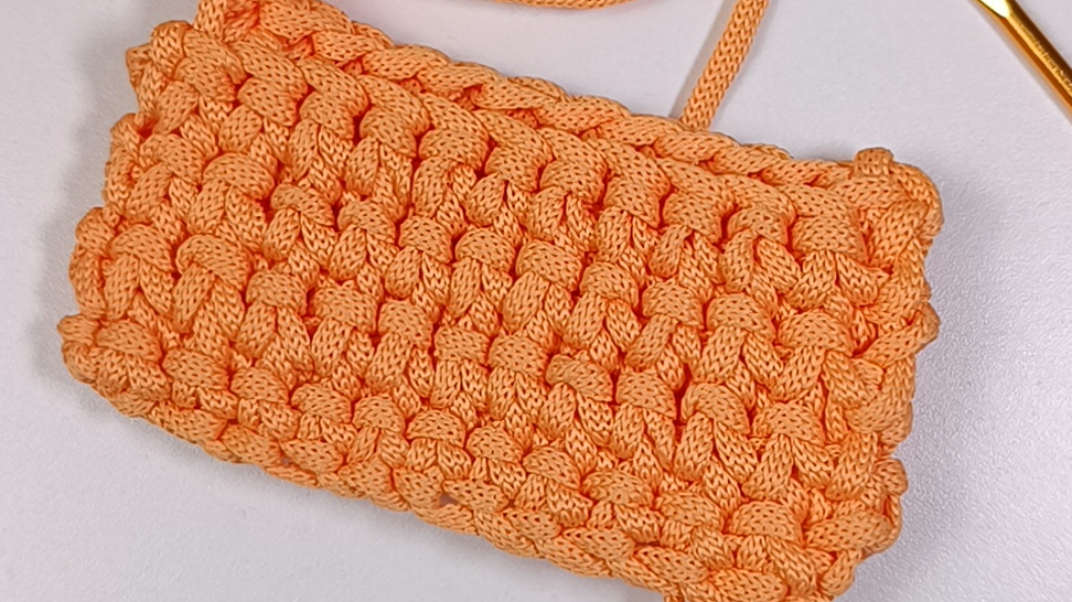Плотный узор для вязания сумок и ковров 🩷