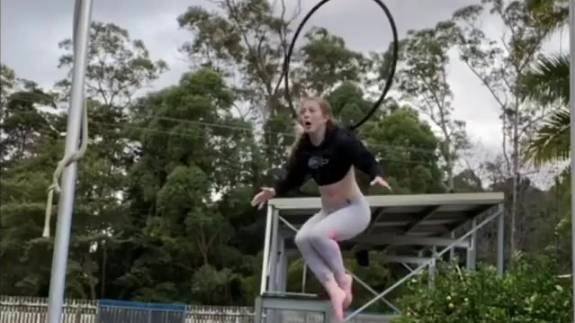 Шок-видео: "Опасные эксперименты" (самодеятельное обучение приводит к длительному лечению)