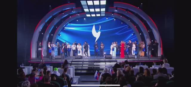 Награждение "Nopowder" на "Родники" Олега Газманова