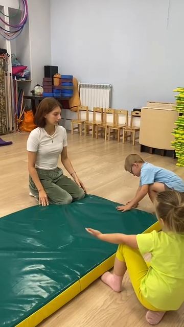 Акробатика ДЛЯ ДЕТЕЙ. на занятии