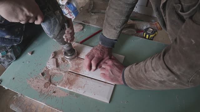 Укладка плитки КАБАНЧИК на КУХНЕ.