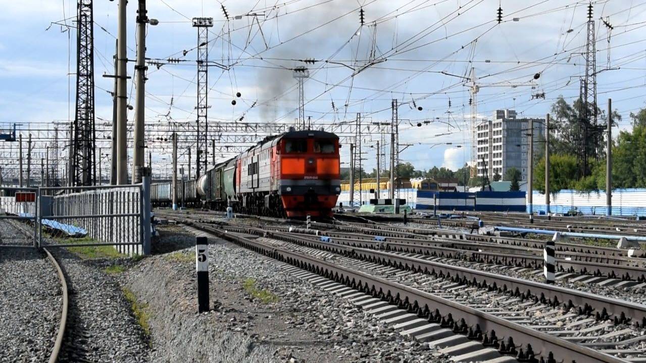 Тепловоз 2ТЭ10У-0340Б/0540А. Отправление.