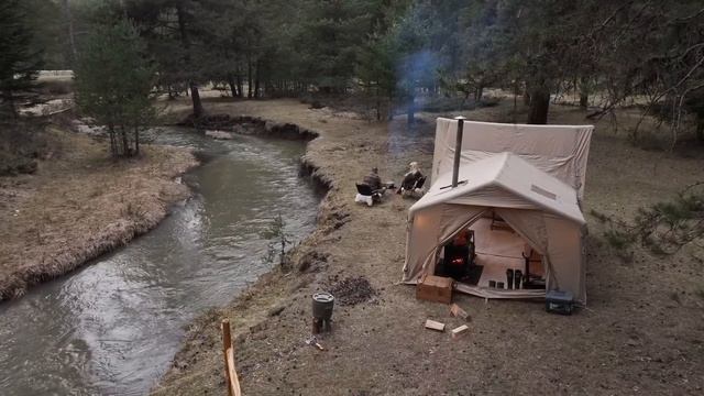 ATIK лагерь на берегу. Жаркое в горшке