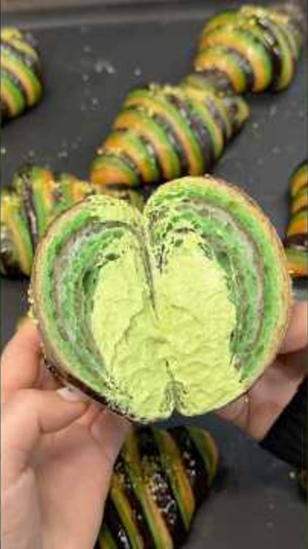 Круассан с матчей