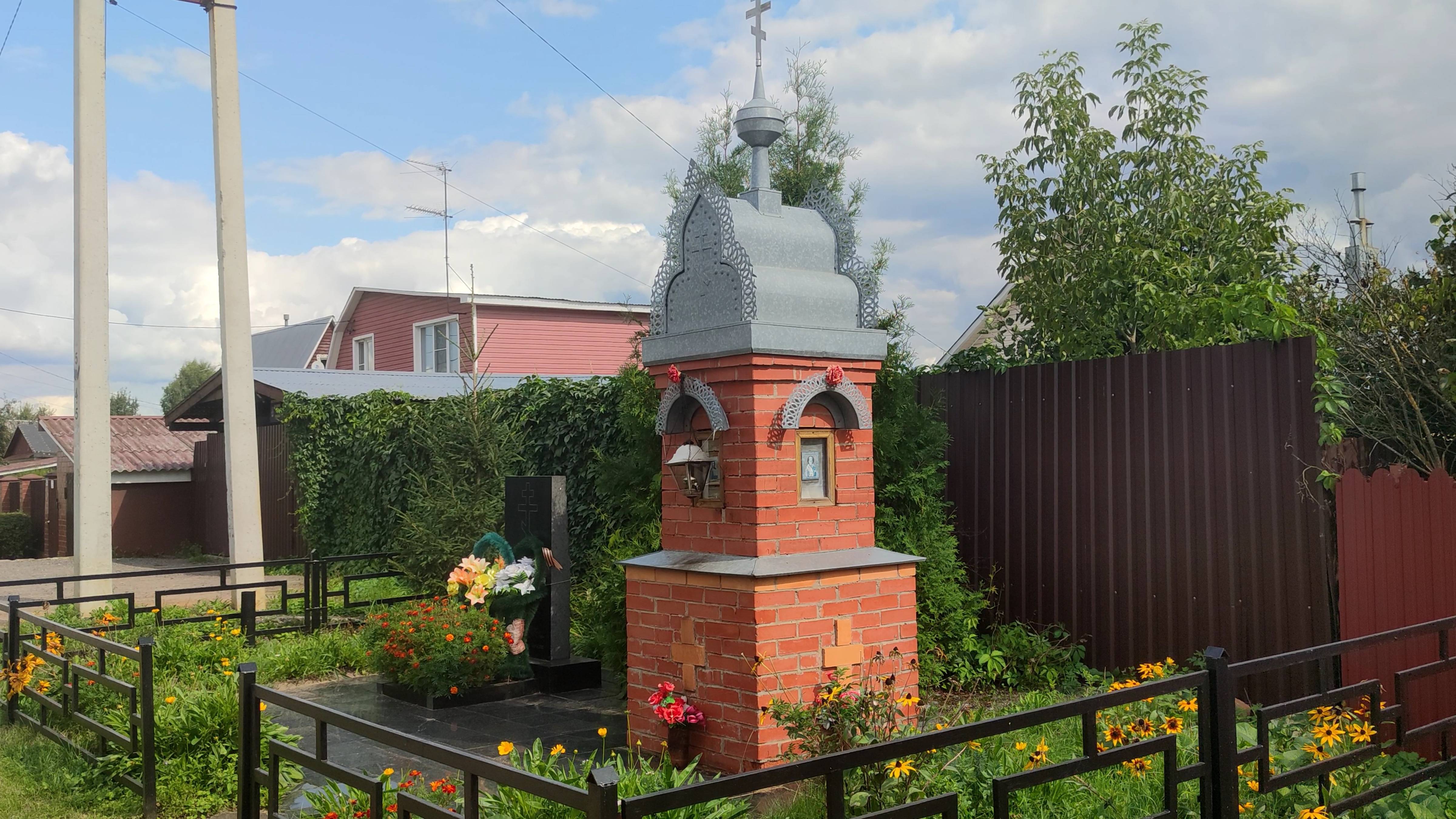 Часовня Иконы Божией Матери Тихвинская в деревне Тарасово