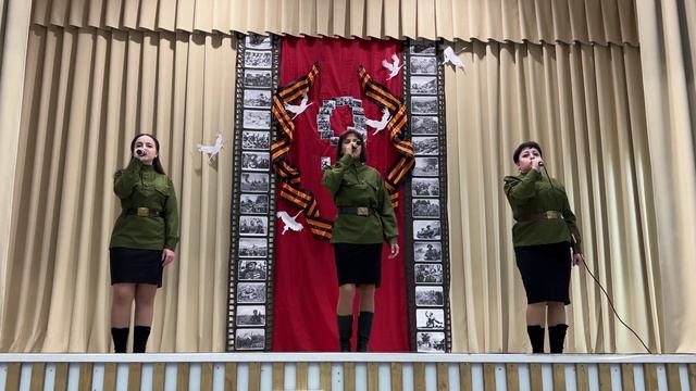 Песни военных лет. Деревня Емишево. Тутаевский район. Ярославская область. День Победы.