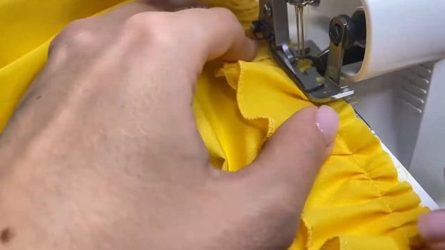 Притачивание рюш к шортам, утюжка