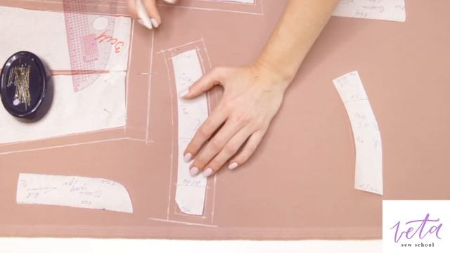 Припуски на задней половине брюк и раскрой других деталей брюк