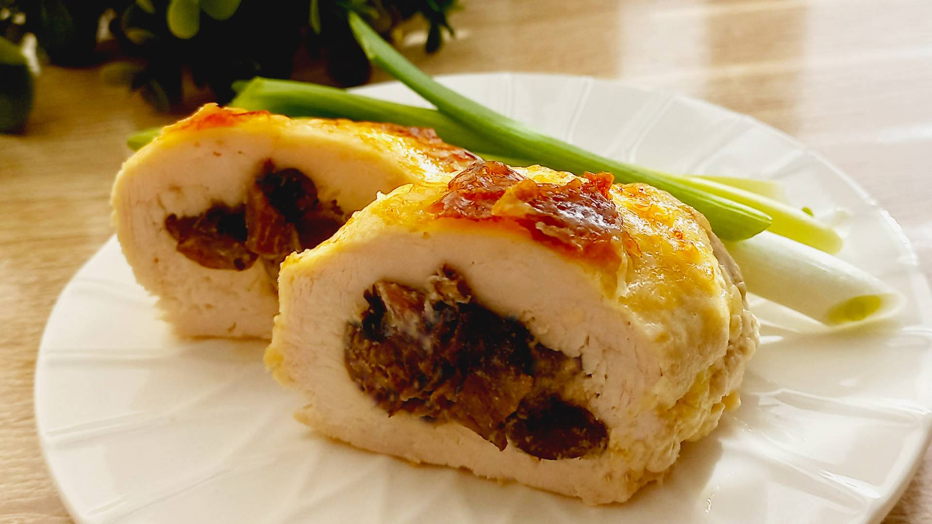 Невероятно вкусные рецепты из куриного филе в духовке — идеально для обеда или ужина! Топ-2 рецепта