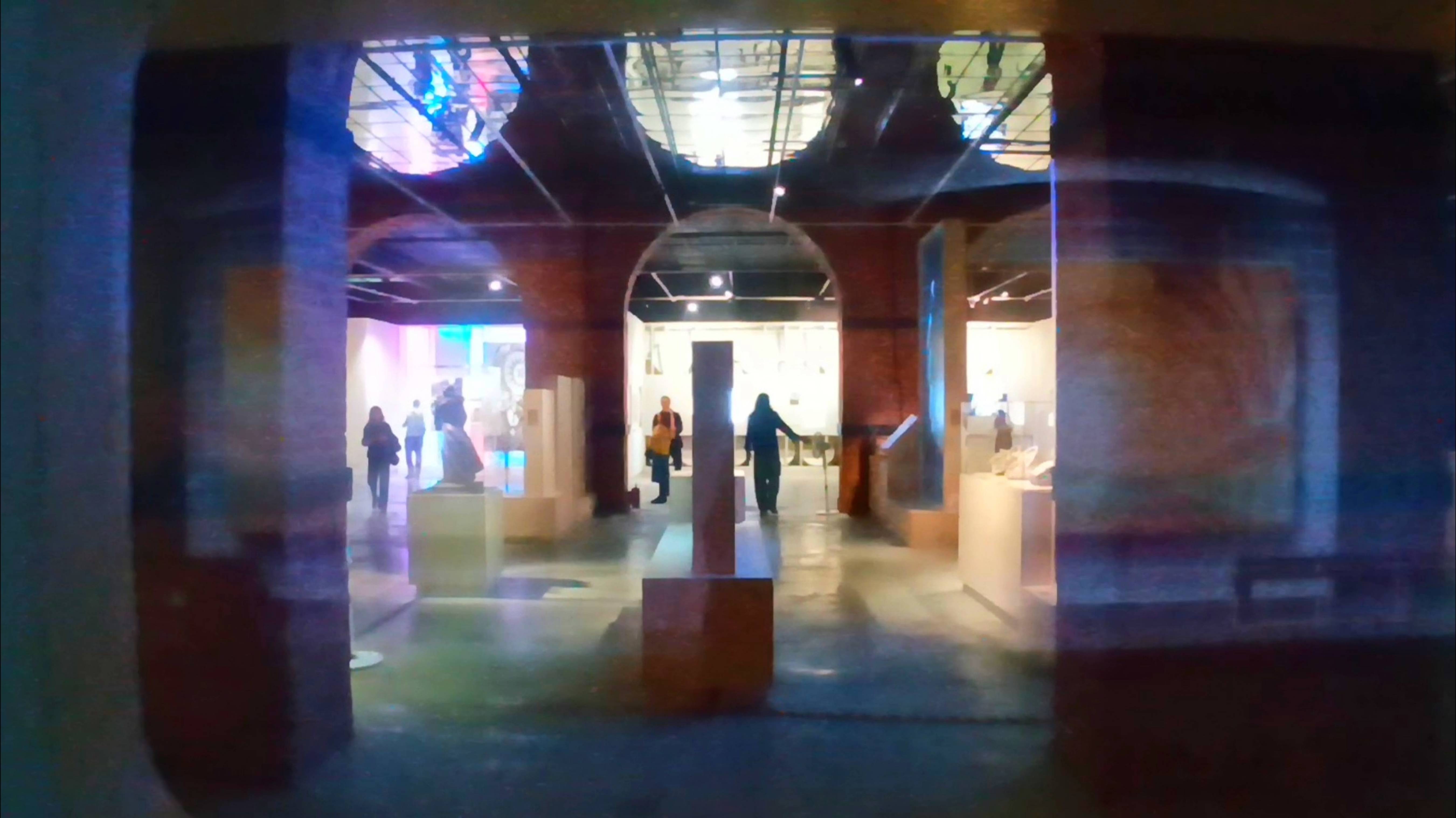 По выставке ВЫСОКО ПОД ЗЕМЛЕЙ...