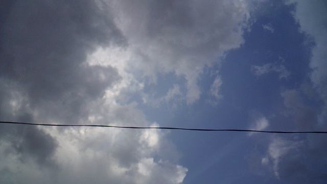 Обзор: фрагмент чистого неба