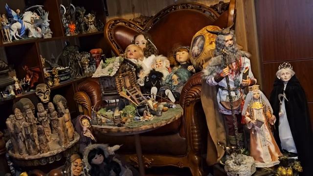 НЕМНОГО О ПОЛИТИКЕ...