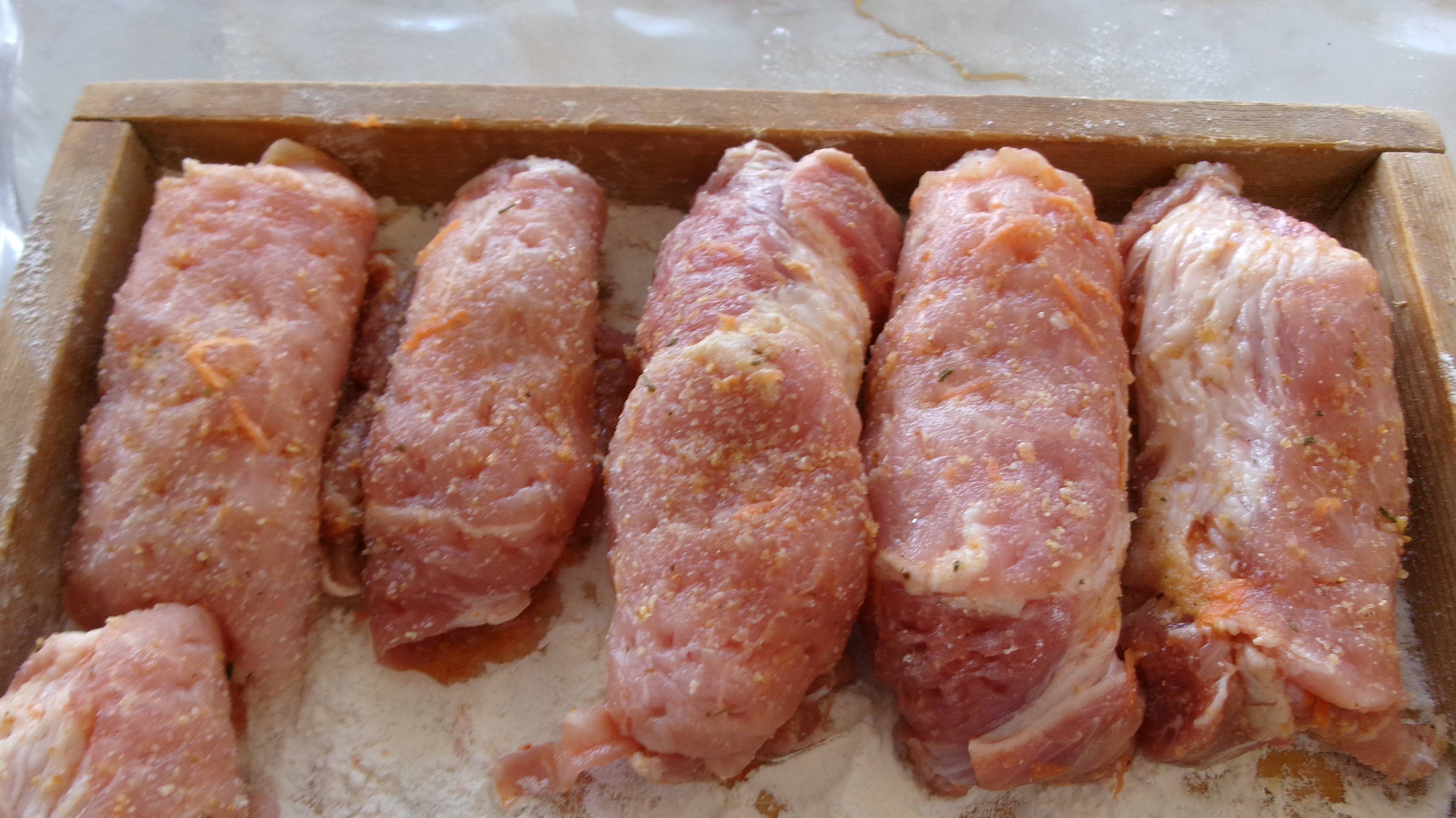 Рецепт. Свинные рулетики с морковкой. Кулинарим с Людмилой...