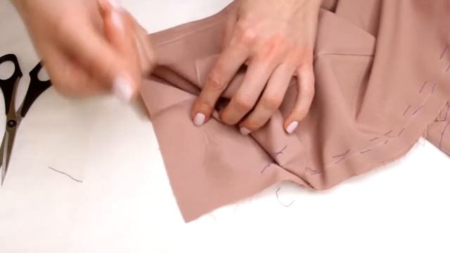 ОБМЕТЫВАНИЕ НИЗА БРЮК НА ОВЕРЛОКЕ  Обработка низа юбки