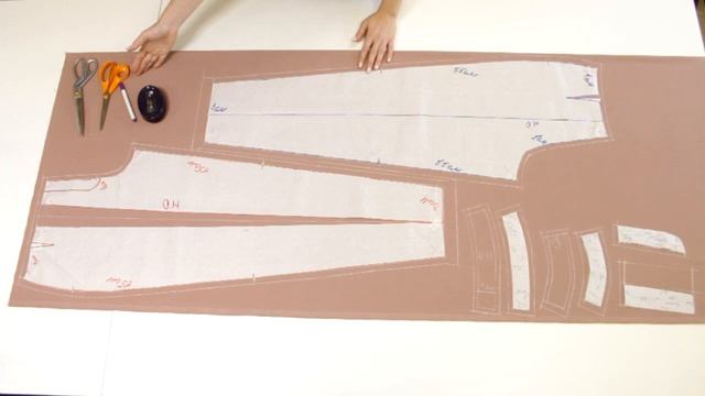 ПОШИВ БРЮК  РАСКРОЙ  Общая раскладка деталей выкройки