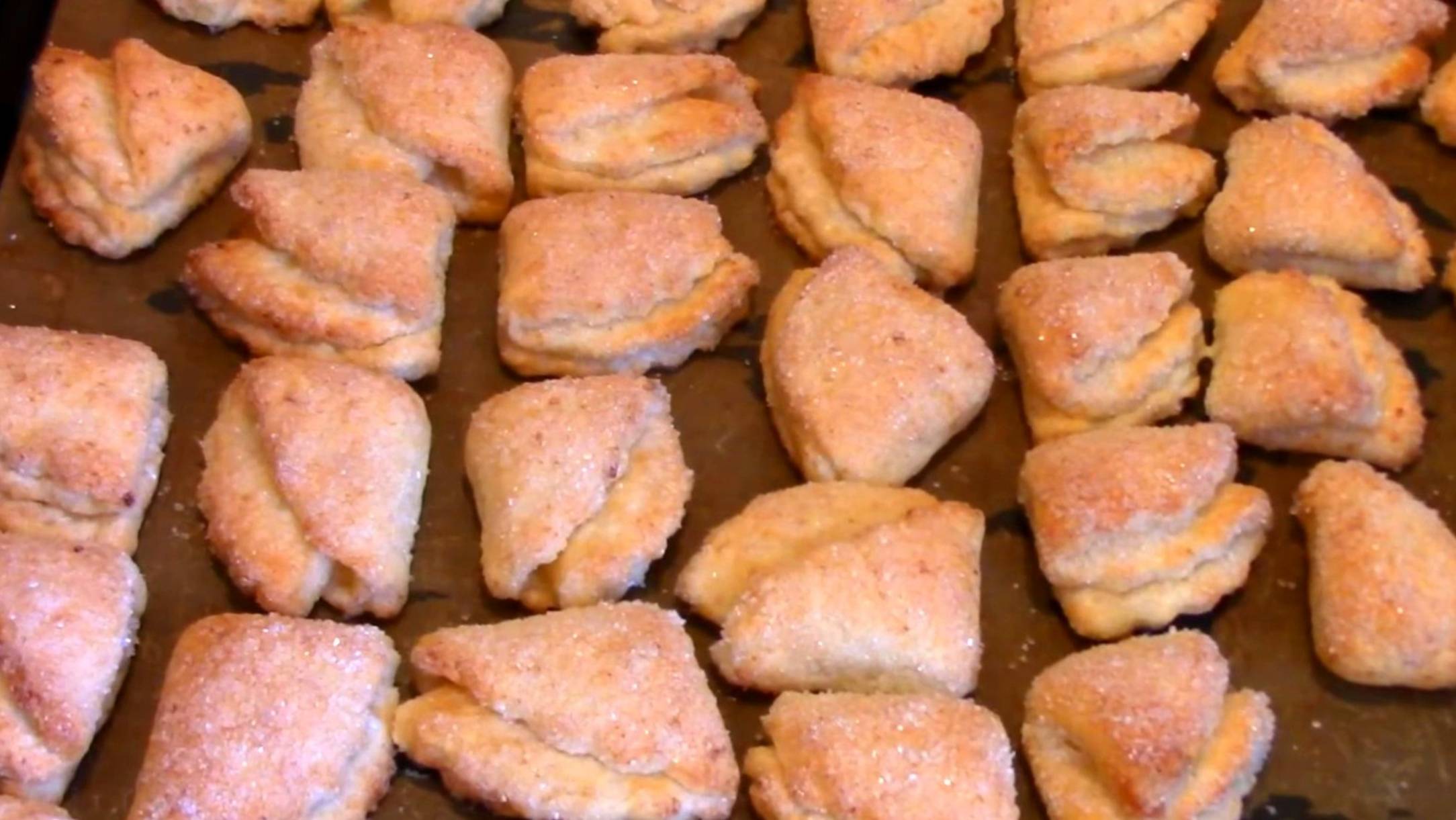 Творожное печенье гусиные лапки.