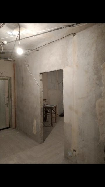 Сделал электрику. Коридор. Штукатурка стены. Откосы из гкл. Ремонт. Сельма. Калининград.