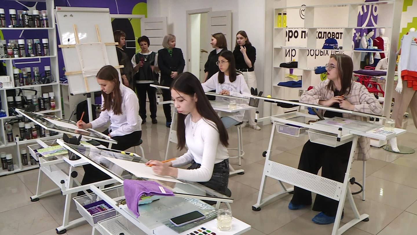 Молодёжные центры Сургутского района презентовали в Госдуме