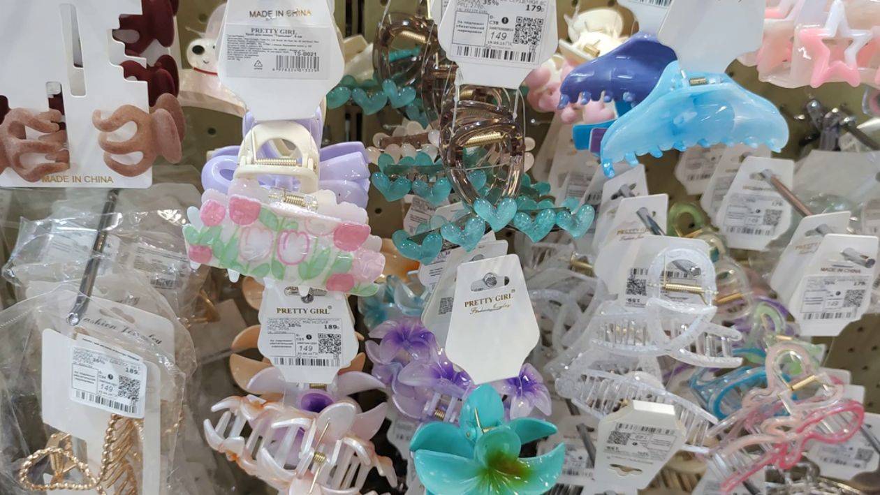 Обзор из Familia присматриваемся к заколкам расческам и разным аксессуарам на 06 2025