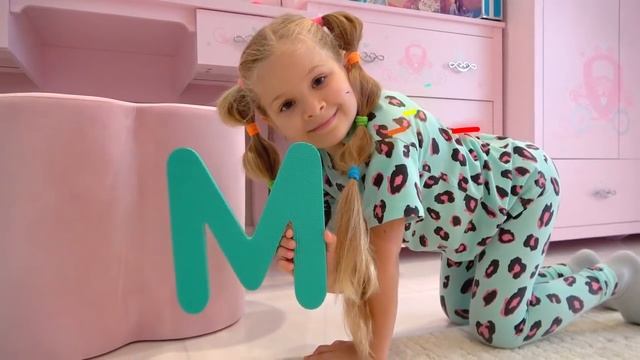 Диана и Рома ( Diana Roma ) - Дьяна и Детская песенка АЗБУКА английского алфавита