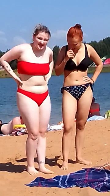 У тебя такой классный купальник! Неужели новый?😂