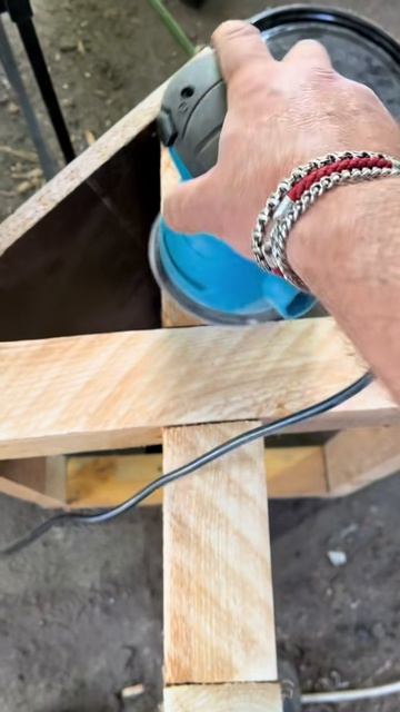 Что можно сделать из катушки для кабеля ? Своими руками.