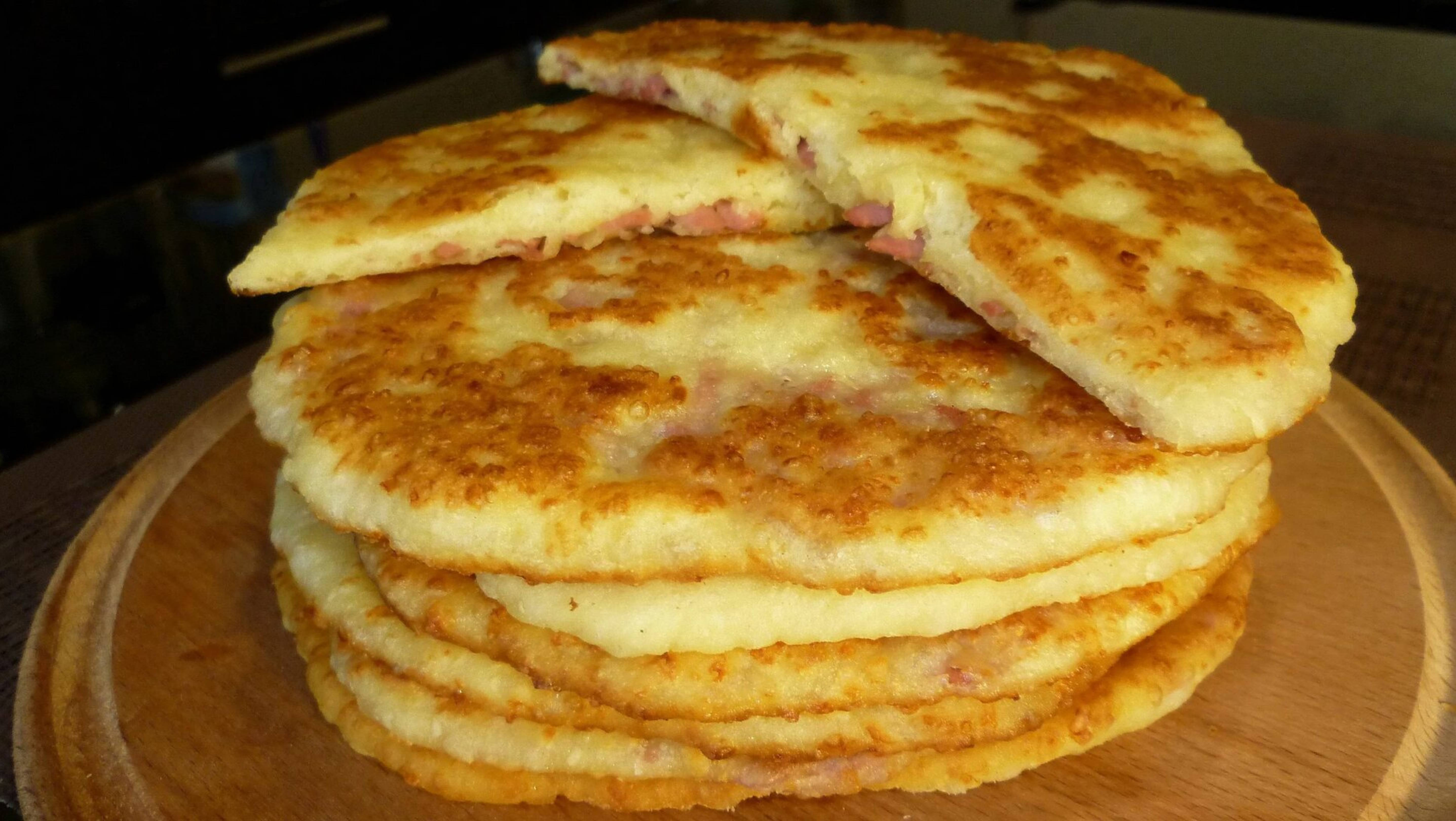 Сырные лепешки с начинкой!!!! Очень вкусный перекус!