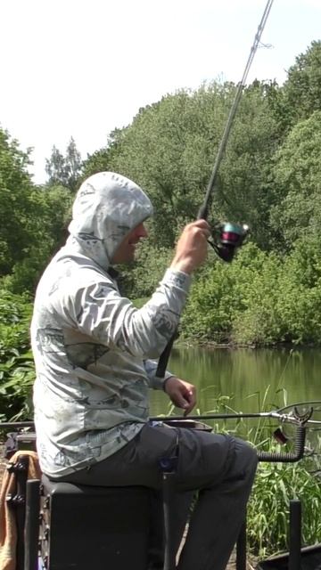 Необычный трофей на фидер на малой реке!