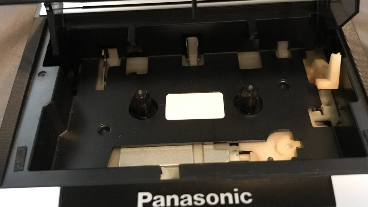 Винтажный кассетный магнитофон Panasonic RQ-2103-Япония-1973-год