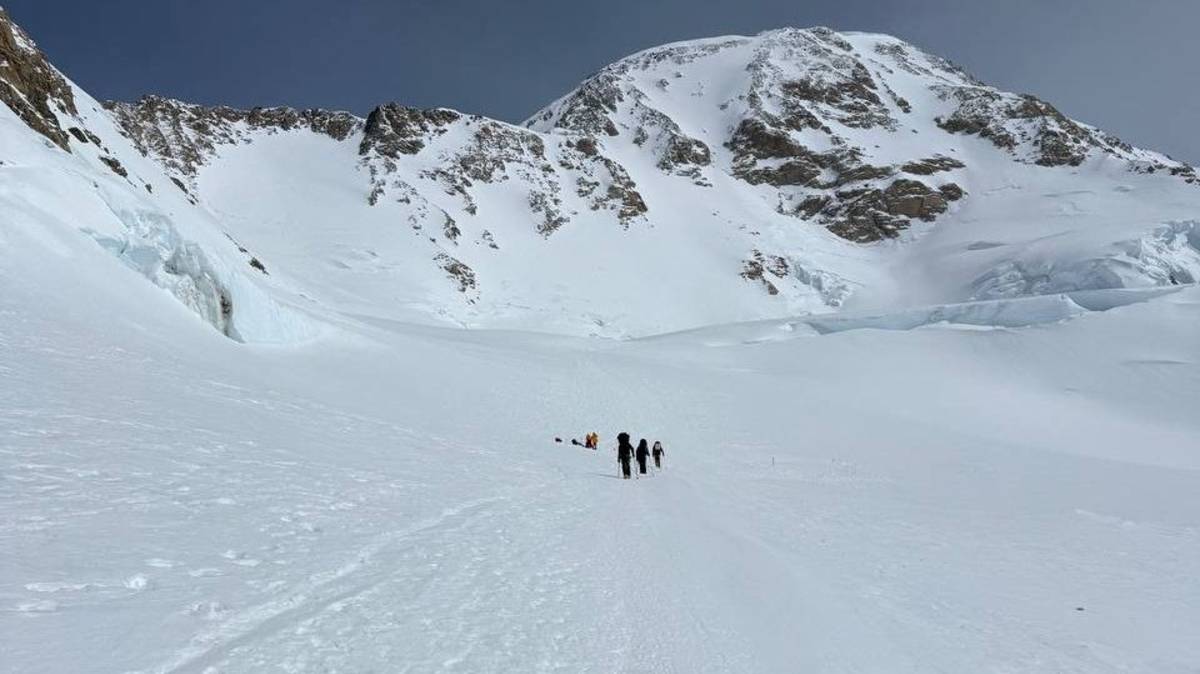 Экспедиция на Денали. Команда Клуба 7 Вершин № 1 совершила заброску в Лагерь 14