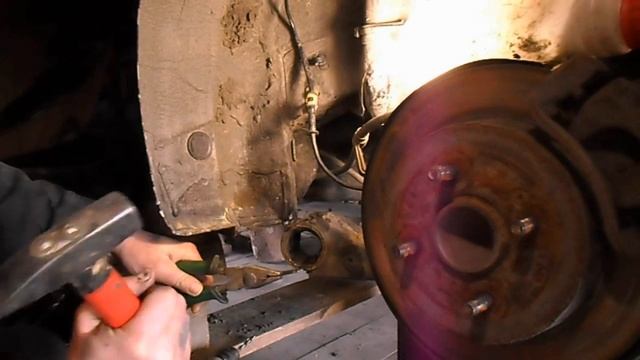 Как заменить сайлентблоки задней балки на Hyundai Solaris хечбек