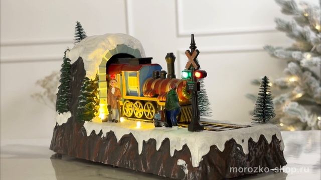 Светодинамическая миниатюра ПРАЗДНИК: 'САНТА ПРИЕХАЛ!' c разноцветными LED-огнями