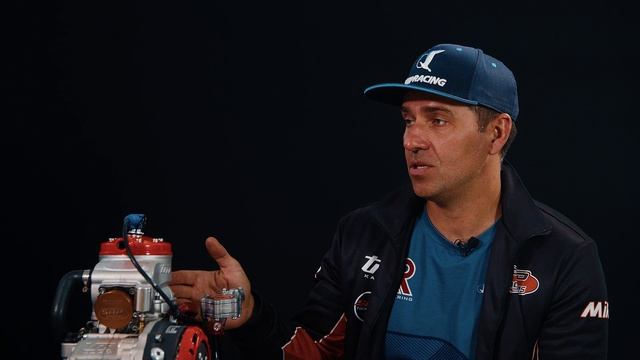 Сергей Коваленко, моторист.