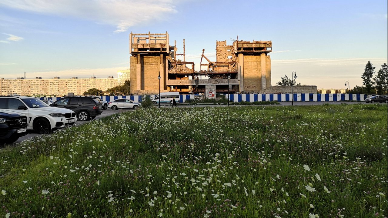 14 июля 2024 г. Калининград. Дом Советов. Папа Лео и дедушка Карл. Маяк. И домой #калининград