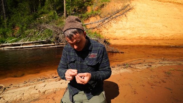 Тенкара на таёжной речке. Не вошедшее в основной фильм.