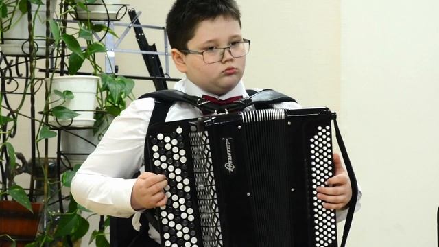 "В землянке" - душевное исполнение на баяне | Егор Запевалин
