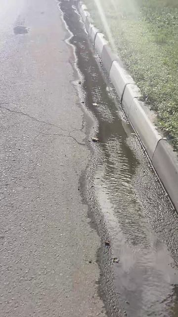 Чёпики от водоканала пора обновить на Матросова