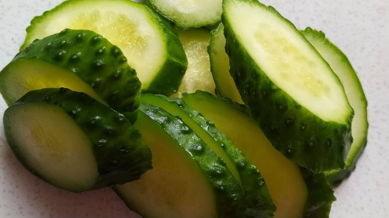 Хрустящие маринованные огурцы без стерилизации. Свежие огурцы на зиму